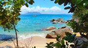 Strand in Glacis, Mahé Nord, Seychellen