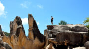 Bootsausflug Curieuse Island, Seychellen, Baie Laraie, mister olaf on the rocks