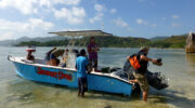 Bootsausflug zu den Riesenschildkröten auf Curieuse Island, Seychellen, Ankunft in der Baie Laraie